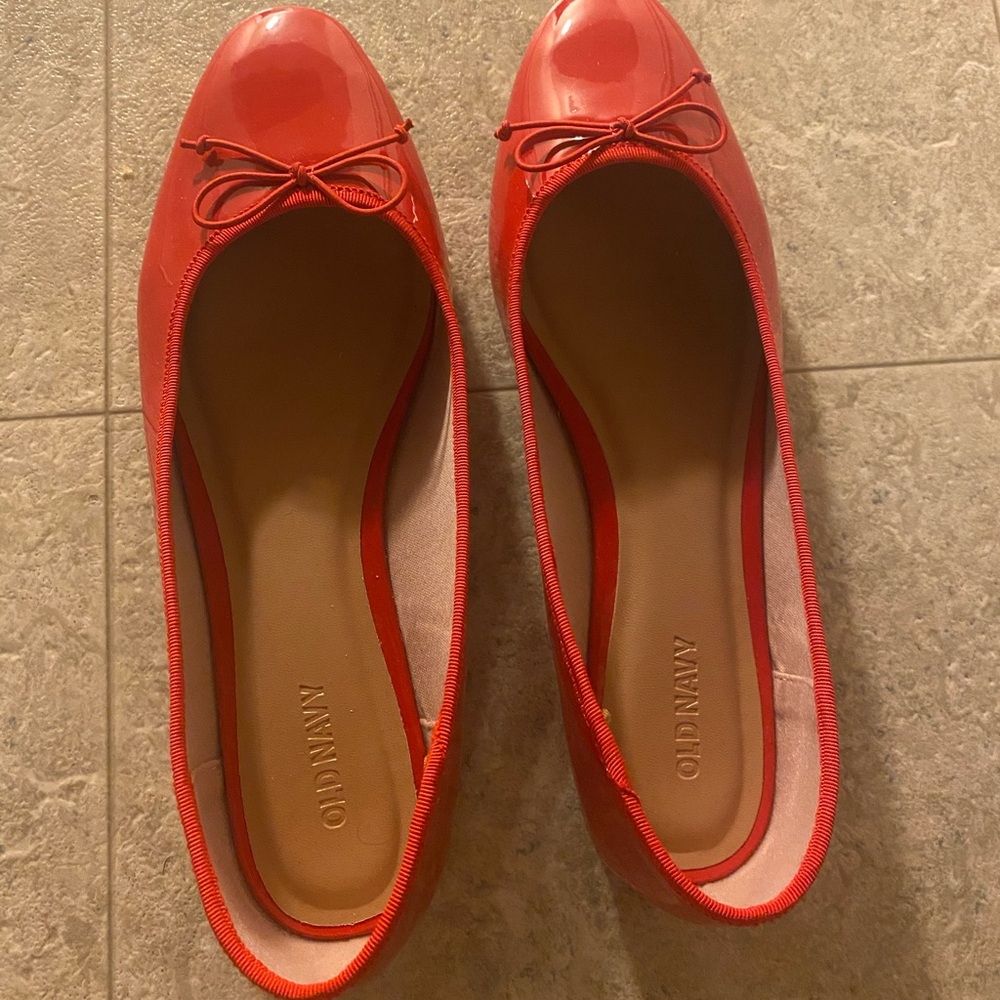 red ballet flats from old navy!